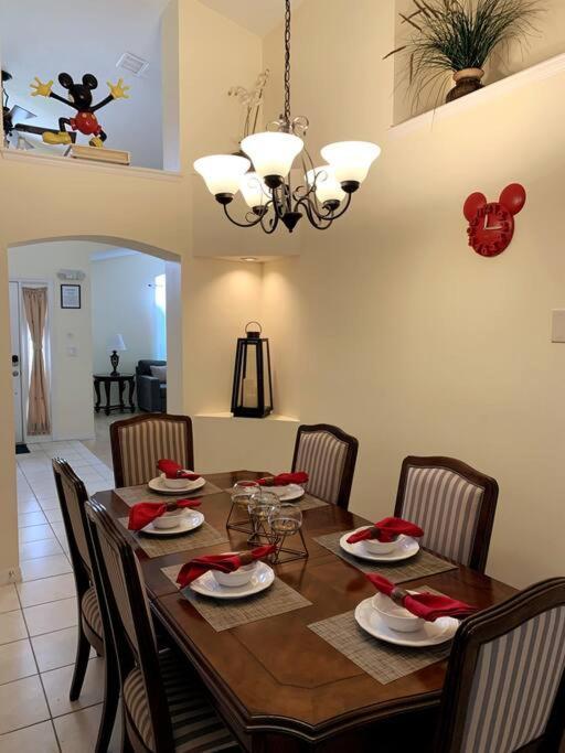 Holiday home Minutes To Disney! Spacious W/ Private Pool, Themed Rooms! *